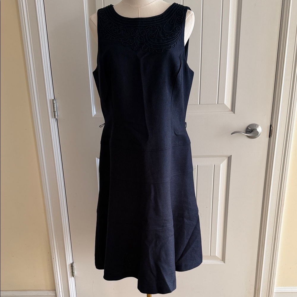 Elegant Navy Sleeveless Dress